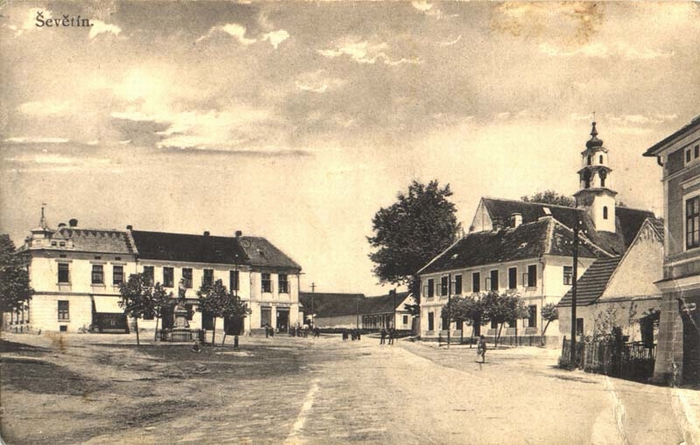 historická fotografie ševětínského náměstí