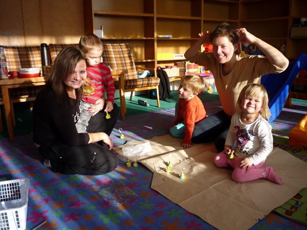 Klub Ševětínek fotografie rodičů s dětmi v Klubu Ševětínek